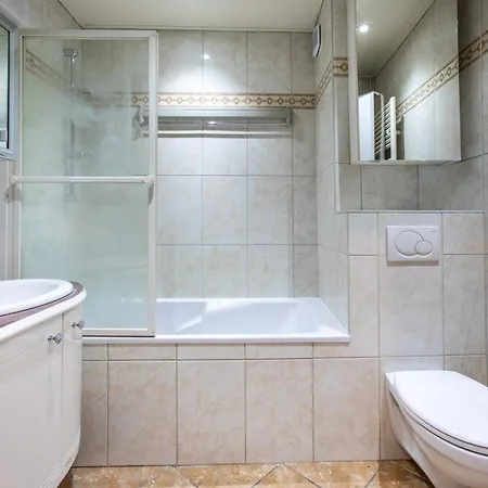 Black Diamond Apartamento *